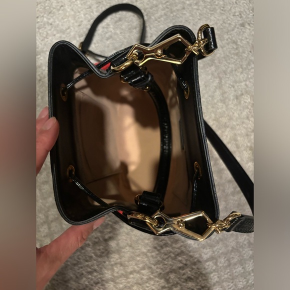 Gucci Ophidia bucket bag in red - Picture 6 of 7